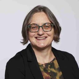 Dr Joanna Omylinska-Thurston